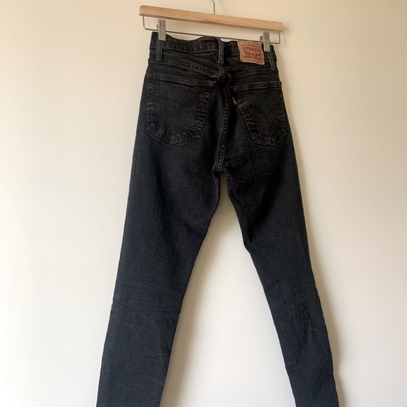 Levi’s, faded black Wedgie skinny ankle cut denim in size 25 - Picture 9 of 13